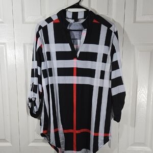 St. Jubileen"s Women XL Black and White Striped Top with 3/4 Sleeves